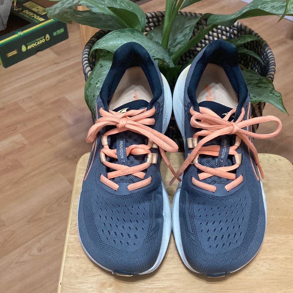Altar sneakers